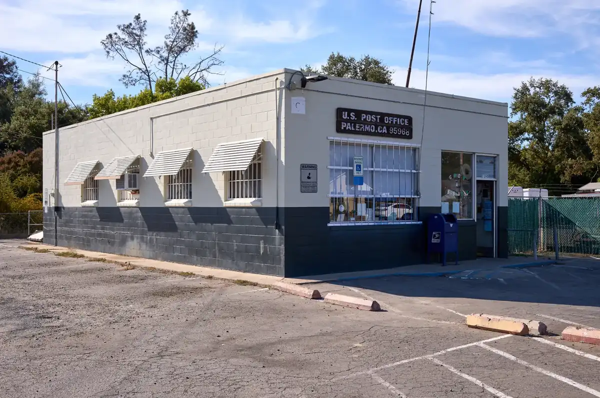 The United States Post Office in Palermo California on a clear day